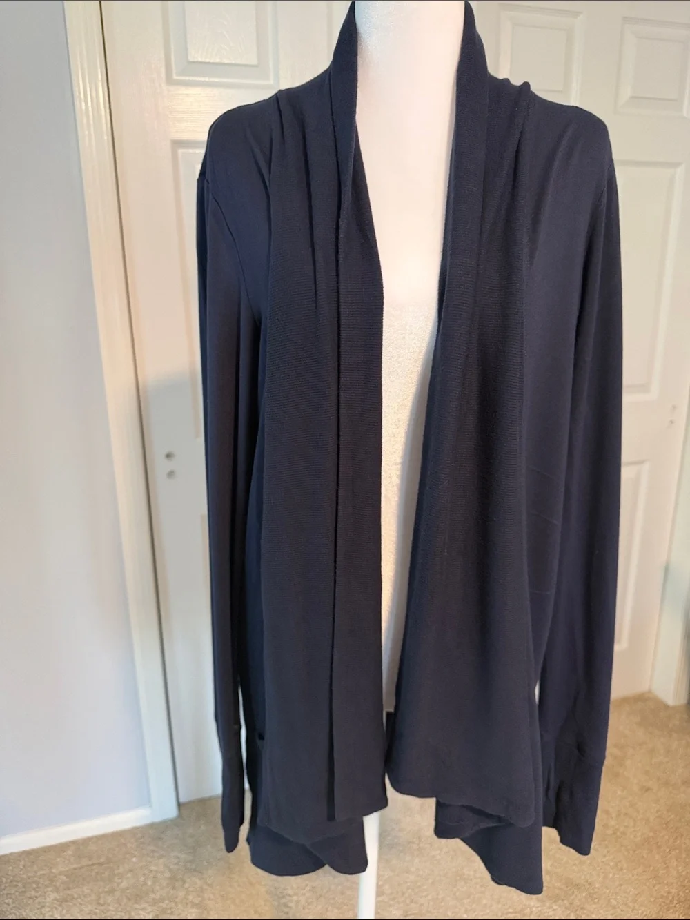 Athleta Pranayama Navy Wrap - Medium